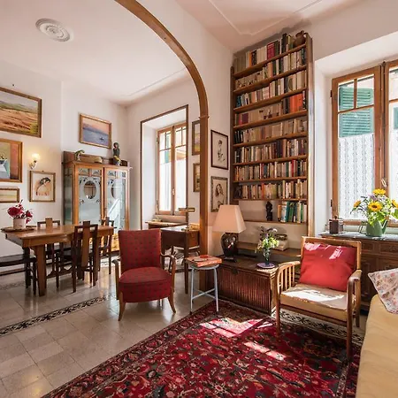 Colosseo Holiday House-3